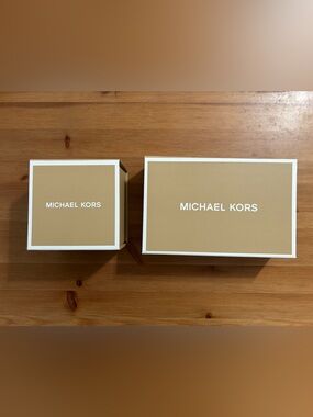 Michael Kors gift box set of 2